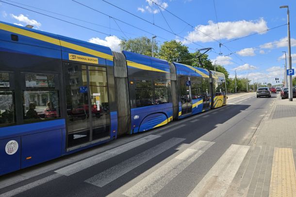 Tramwaj na torowisku